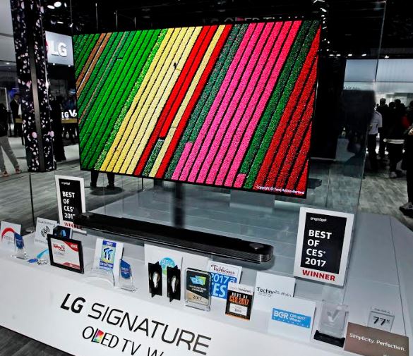 FOR IMMEDIATE RELEASELG ELECTRONICS EARNED “BEST OF THE BEST” CES 2017 HONORED FOR LG SIGNATURE SERIES W7 WALLPAPER TV