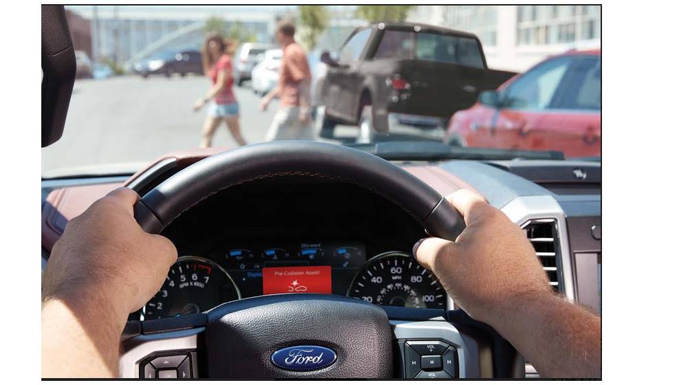 How Ford’s Pre-Collision Assist Helps Keep Drivers Safe on Busy Streets and Motorways