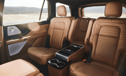 Lincoln Aviator Can Elevate Your Private Screenings with VIP Drive-in Movie Under the Stars Credentials