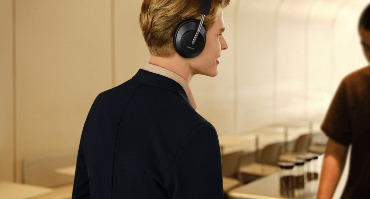 Huawei FreeBuds Studio with industry-leading intelligent dynamic active noise cancellation (ANC), Hi-Fi Quality Sound and Comfortable to Wear