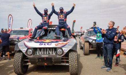 Rally Dakar 2021 – Sixth overall win for MINI: Record winner Stéphane Peterhansel triumphs in his MINI JCW Buggy.