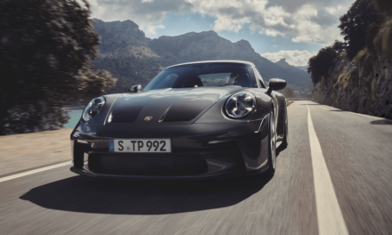 Performance meets understatement: The new Porsche 911 GT3 with Touring package