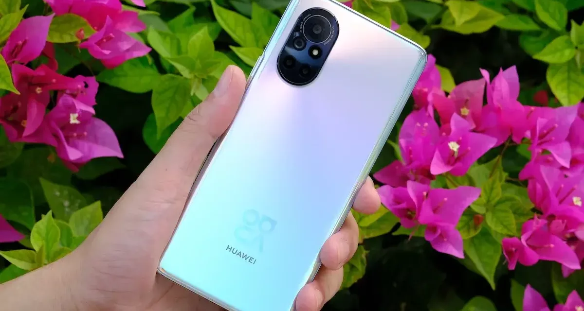 With a 64MP, AI Quad-Camera, 66W HUAWEI SuperCharge and 90Hz curved OLED display are just a few reasons why the HUAWEI nova 8 should be your next phone this season!