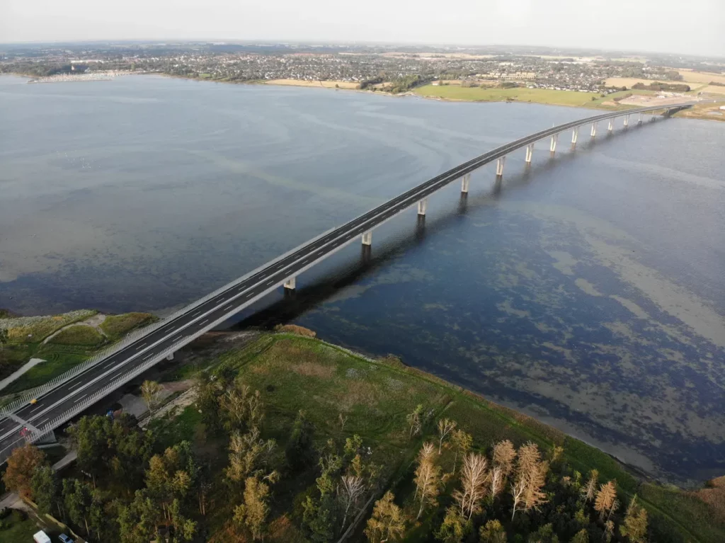 MIN-Puente sobre el Fiordo de Roskilde - Dinamarca-min_ssict_1200_899