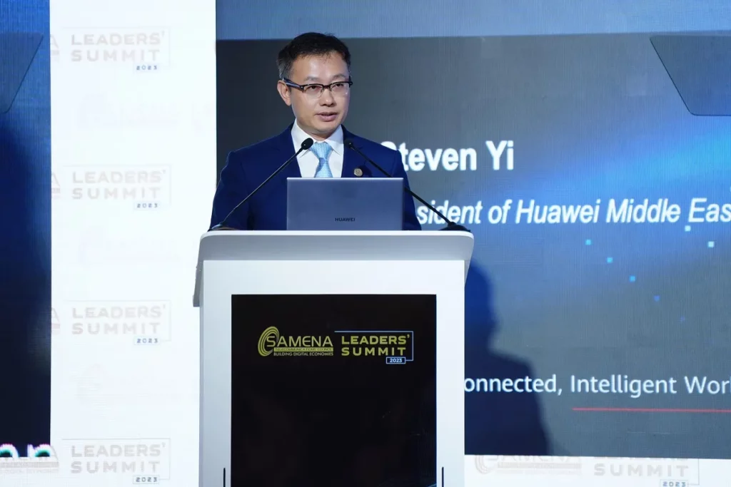 Steven Yi, President of Huawei Middle East and Central Asia, delivering the opening keynote at SAMENA Leaders' Summit 2023_ssict_1200_800