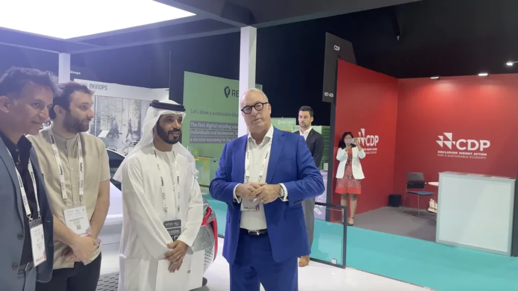 Ministry of Climate Change and Environment puts the environment centre stage at GITEX Global 2023 by signing an MoU with Etisalat by e& 4_ssict_1200_675