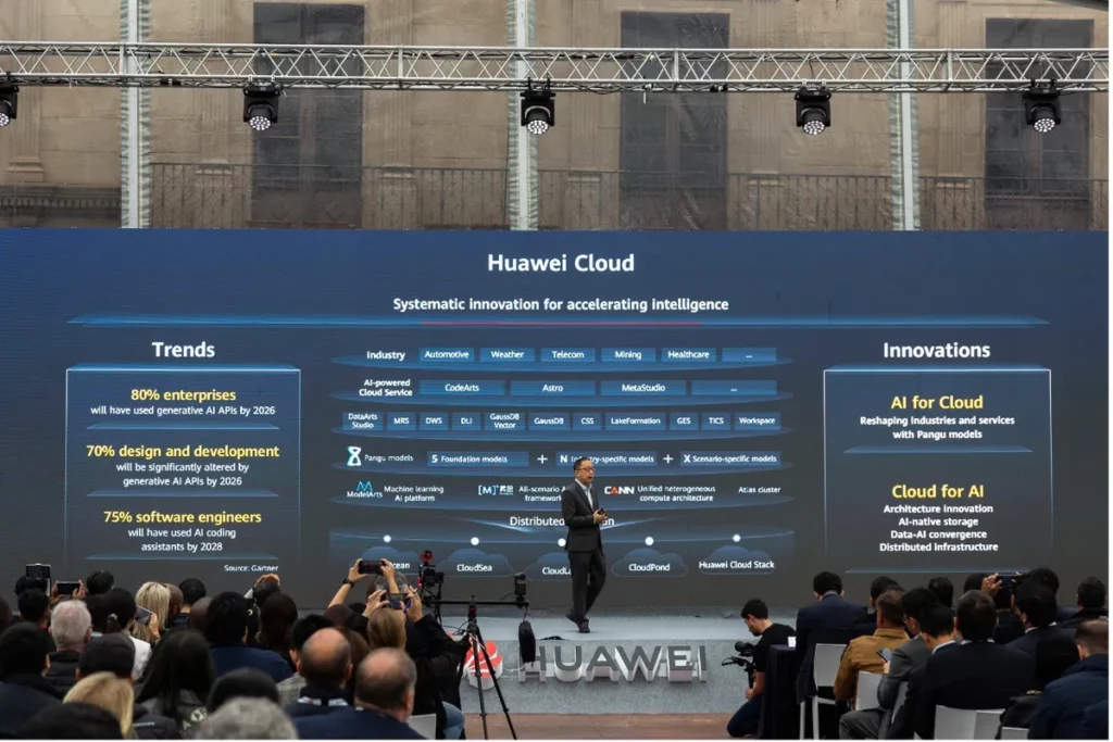 Huawei Cloud CTO Bruno Zhang_ssict_1200_800