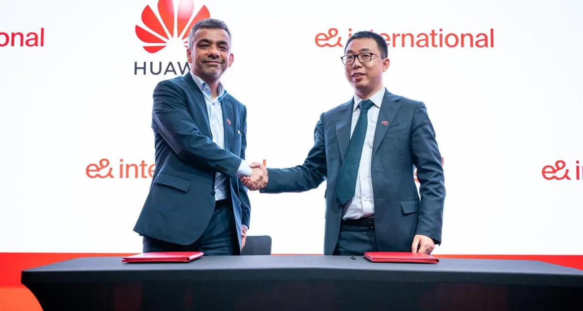 e& and Huawei Sign a Strategic MoU to Build Green and